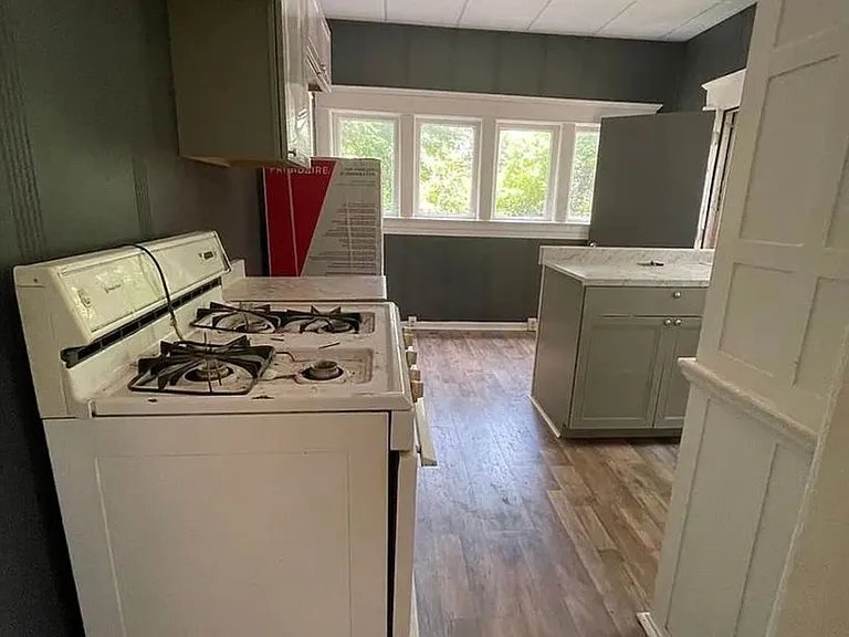 137 E Wallace Ave #2 — Photo 2