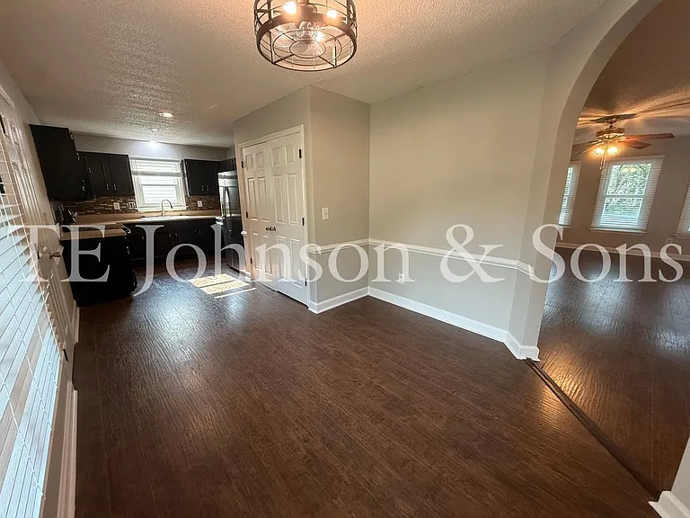 1830 Camden Forest Dr — Photo 9