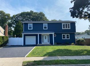 1031 Broadway, Islip, NY 11751