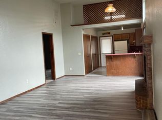 2322 Cedar Brook Dr, Moore, OK 73160