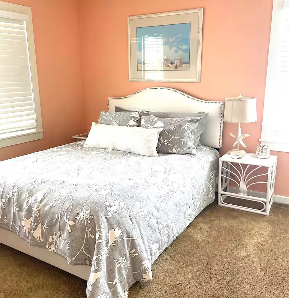 3 bed, 1300 sqft, $2,200 — Photo 4