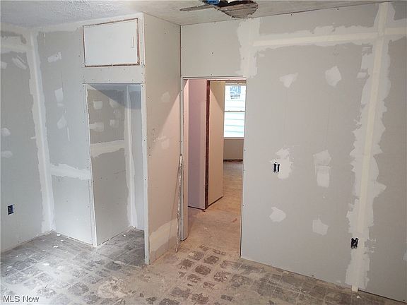 2nd image of 1565 Hopkins Ave