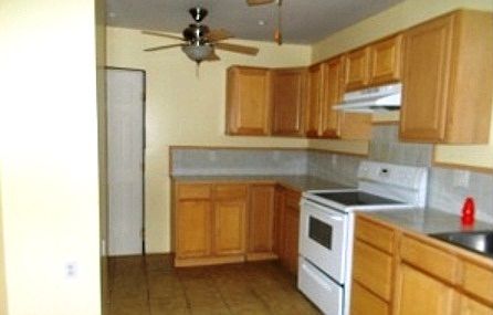 2nd image of 26 Warren Ln