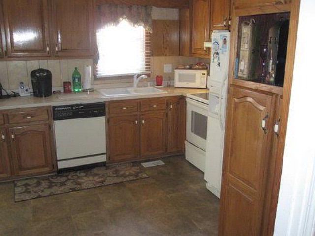 2nd image of 98 Forest Hill Dr