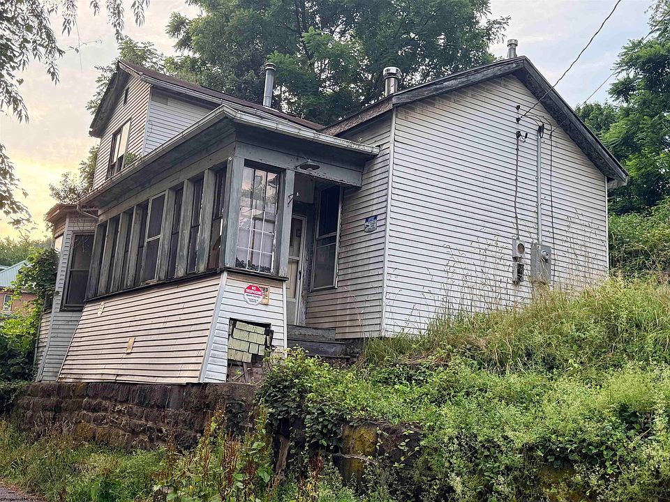 1st image of 113 Long St