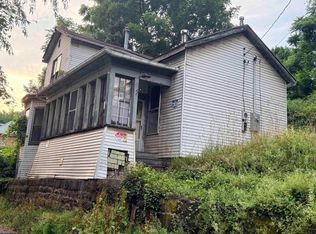 113 Long St, Grafton, WV 26354