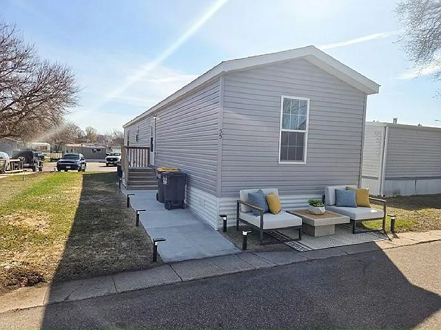55 Wood Dr #24 — Photo 1