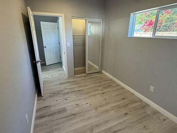 3rd image of 7709 Louise Ave