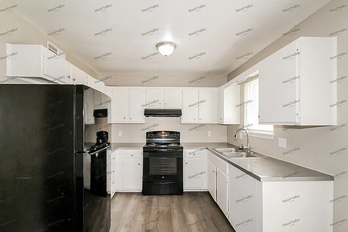 613 N Ramblin Oaks Dr — Photo 6