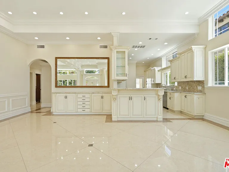 1510 Cardiff Ave — Photo 5