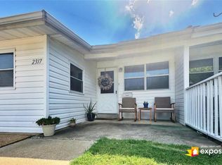 2317 Saint George Ln, Saint Charles, MO 63301