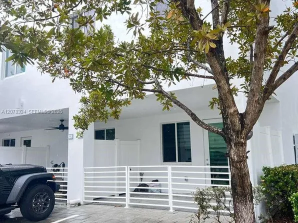10229 NW 64th Ter APT 101, Doral, FL 33178