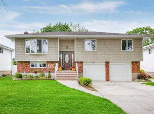 2032 Shaw Dr, Merrick, NY 11566