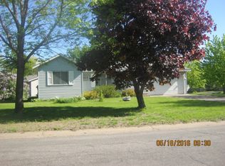 506 Nina St SW, Isanti, MN 55040