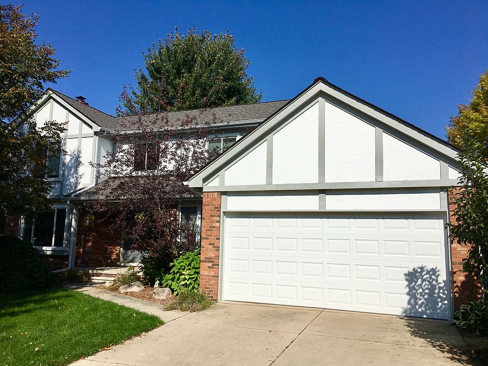 1st image of 14889 Crofton Dr