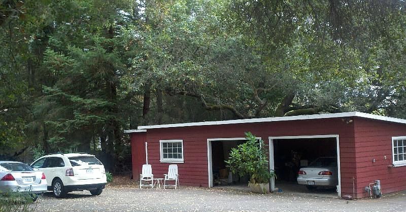 2nd image of 3537 Leete Ave