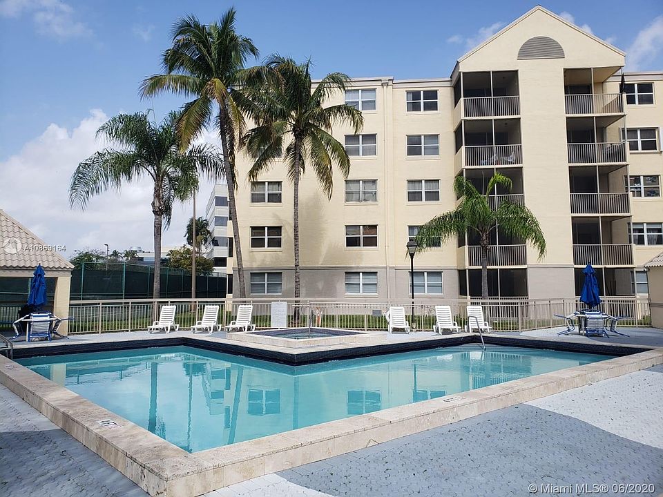 1st image of 8333 Lake Dr APT 204