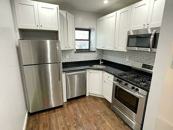 2nd image of 32 Underhill Ave #1B