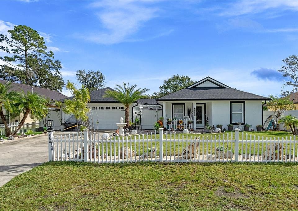 1st image of 2663 Poinsetta Ave