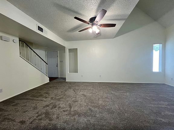 4th image of 924 E Diamond Dr