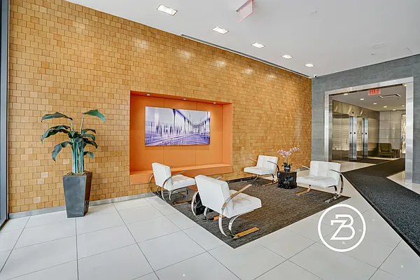 Sold by Compass | media 10