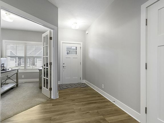 3rd image of 1533 Eagleshore Ct