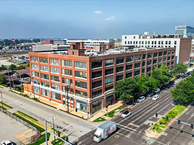 4100 Forest Park Ave #213 — Photo 38