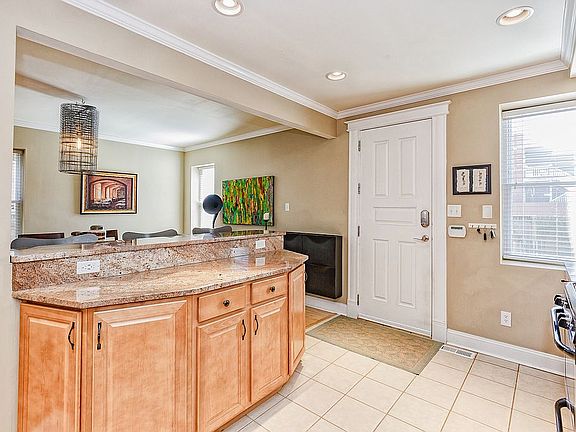 2nd image of 2834 Russell Blvd