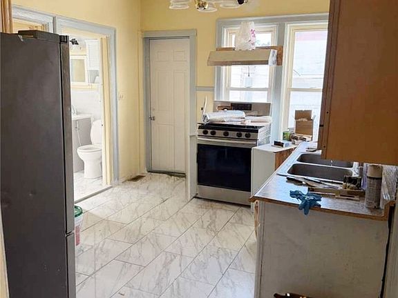 5th image of 80 Humason Ave