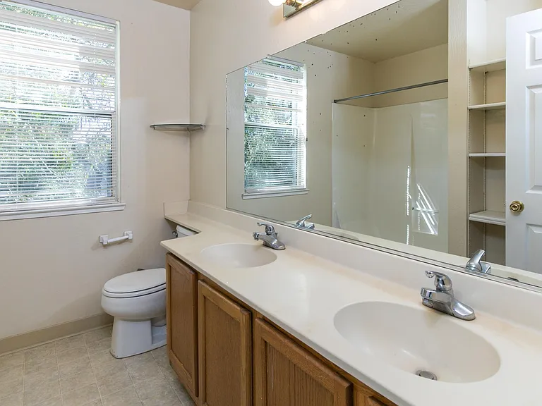 132 Walti St — Photo 13
