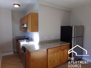 896A Green Bay Rd #20, Winnetka, IL 60093