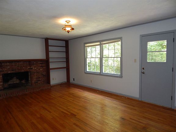 3rd image of 145 Anita Dr