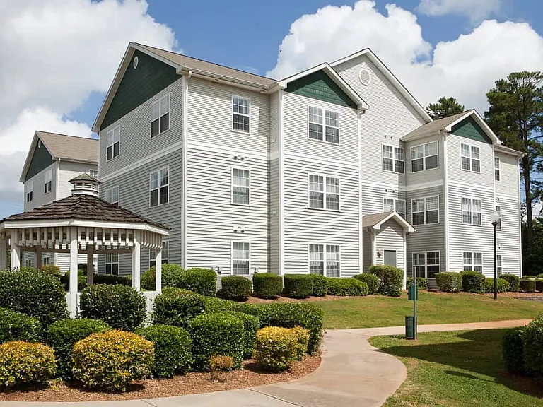 186 University Village Dr #D — Photo 1
