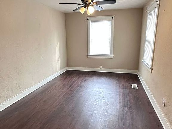 4th image of 9421 Chester Ave
