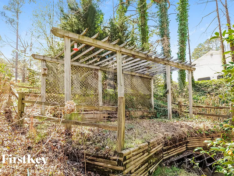 382 Scenic Ln — Photo 12