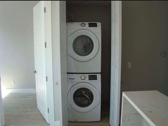 3rd image of 385 Nostrand Ave #Z1