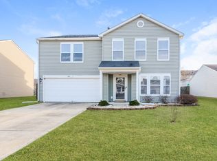 697 Hickory Pine Dr, New Whiteland, IN 46184