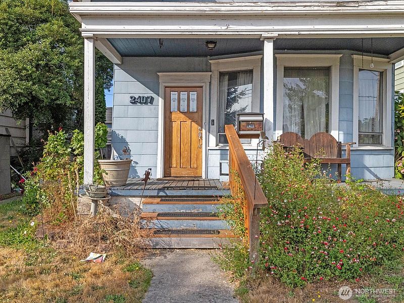 5th image of 2407 Everett Avenue