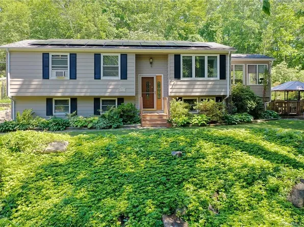 93 Deepwood Dr, Madison, CT 06443