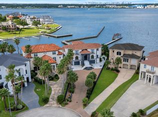 2240 Marina Way, Kemah, TX 77565