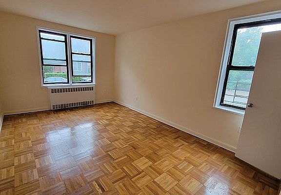 3rd image of 66-20 Wetherole St #Jj1