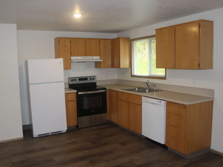 3233 NE Brogden St — Photo 7