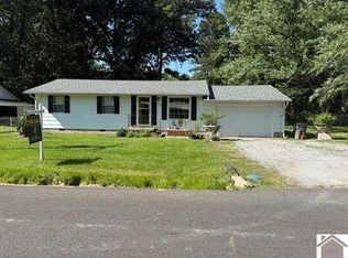 2220 W Hovekamp Rd, Paducah, KY 42003