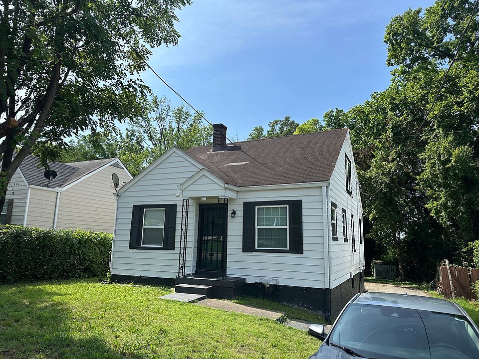 1st image of 514 E Trinity Ln