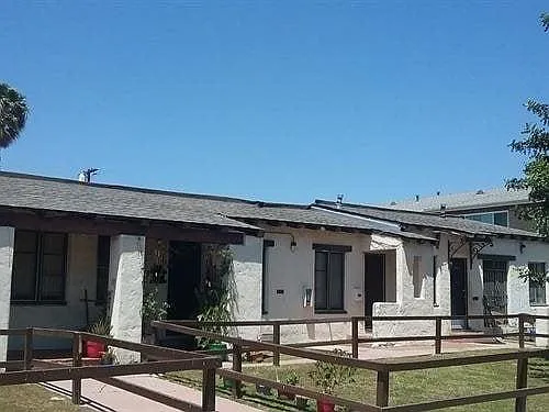 1001-1007 Banning Blvd — Photo 6