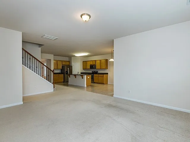 416 Charleville Ct — Photo 17