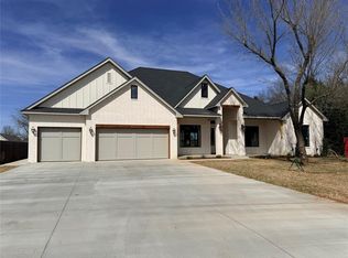 3700 Hunter Glen Dr, Oklahoma City, OK 73179