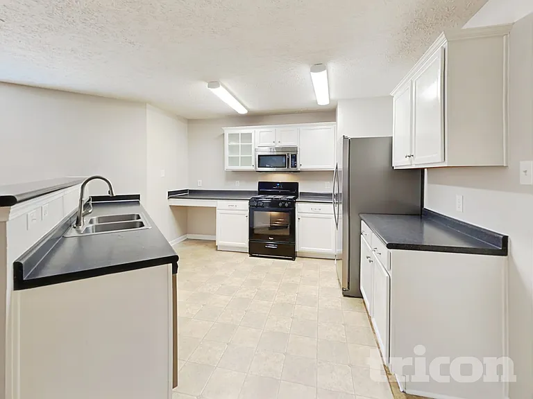 1024 Tradewinds Dr — Photo 7