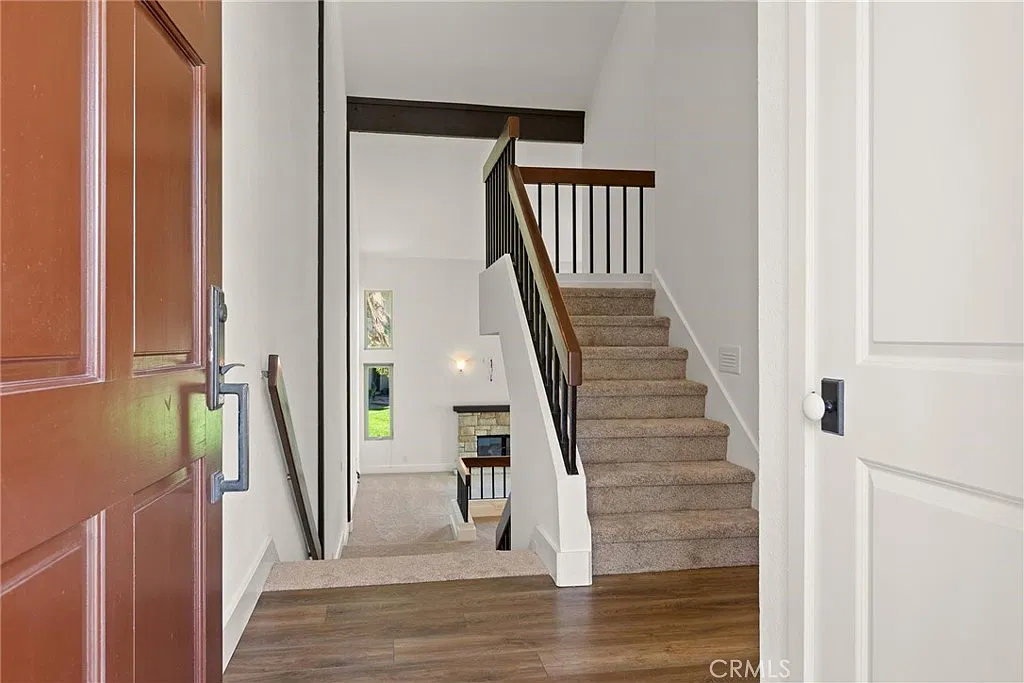 3 bed, 2.5 bath, 1800 sqft, $4,250 — Photo 3