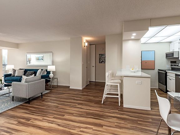 2nd image of 101 Alma St APT 808